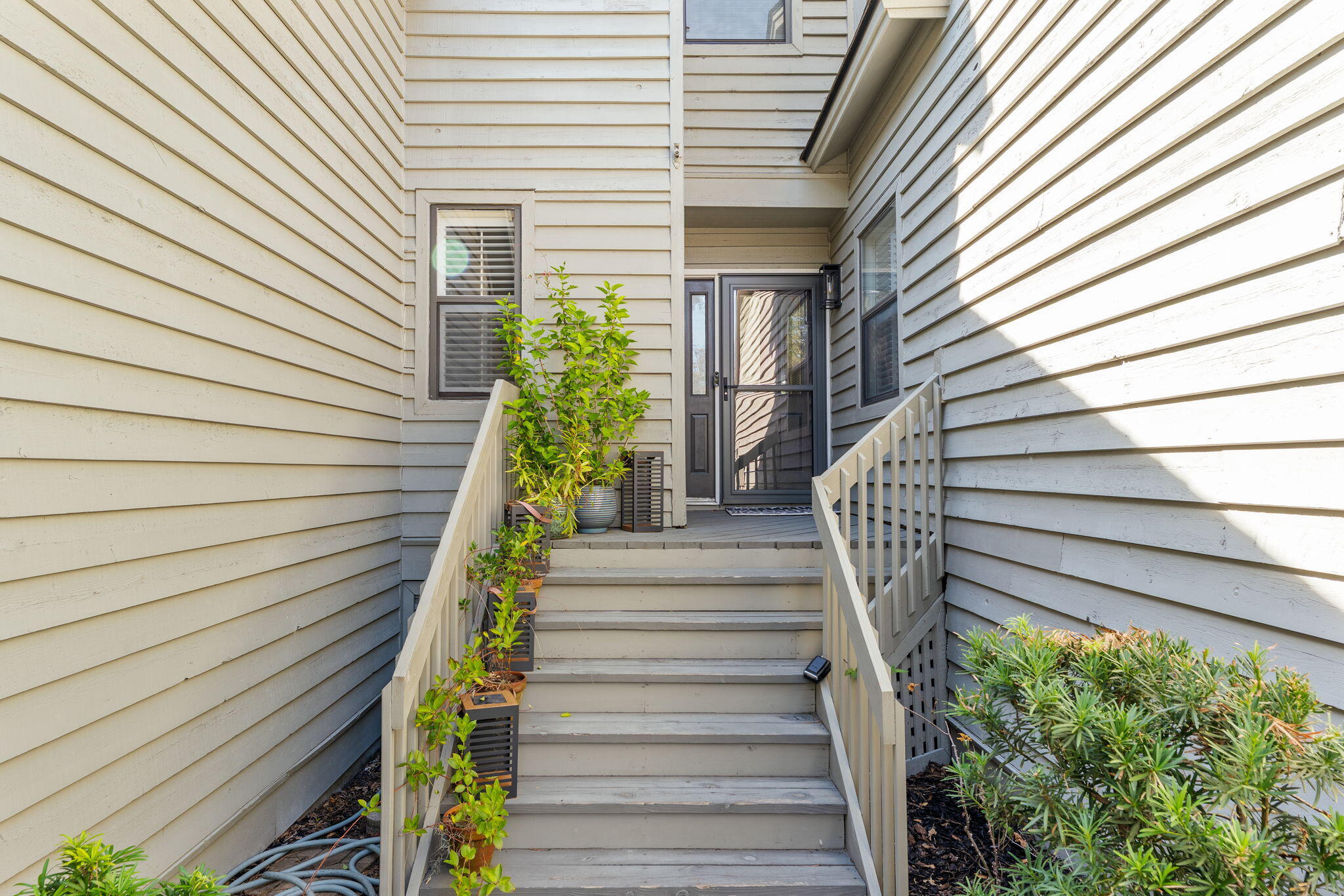 1043 Marsh Court Lane