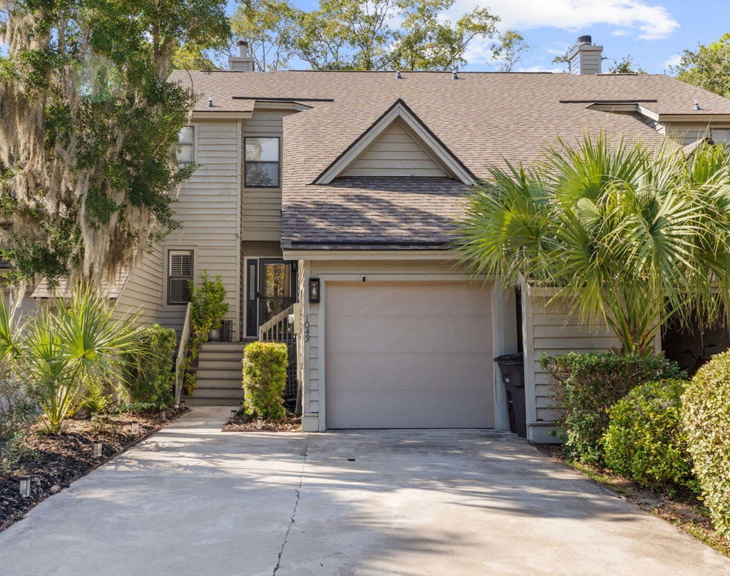 Photo of 1043 Marsh Court Lane, Mount Pleasant, SC 29464 (MLS # 26027120)