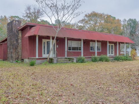 A home in Moncks Corner