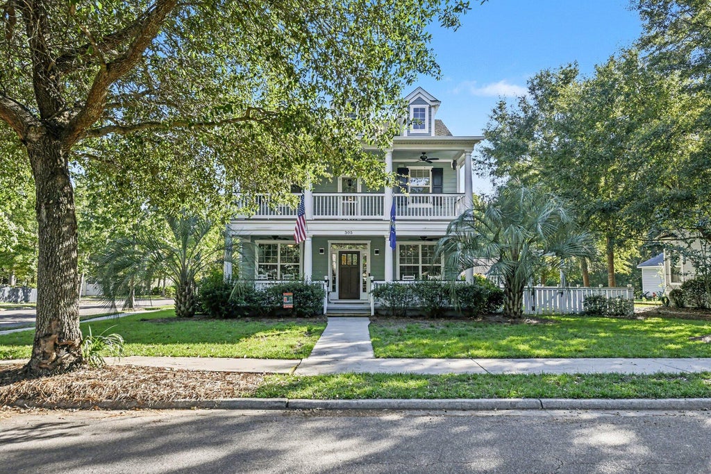 Photo of 305 Hundred Oaks Parkway, Summerville, SC 29483 (MLS # 26028478)