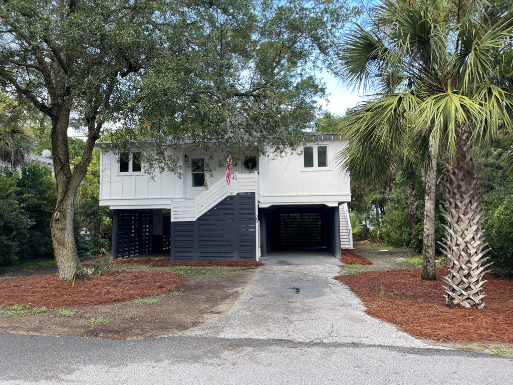 Photo of 25 Sandcrab Court, Isle of Palms, SC 29451 (MLS # 26022316)
