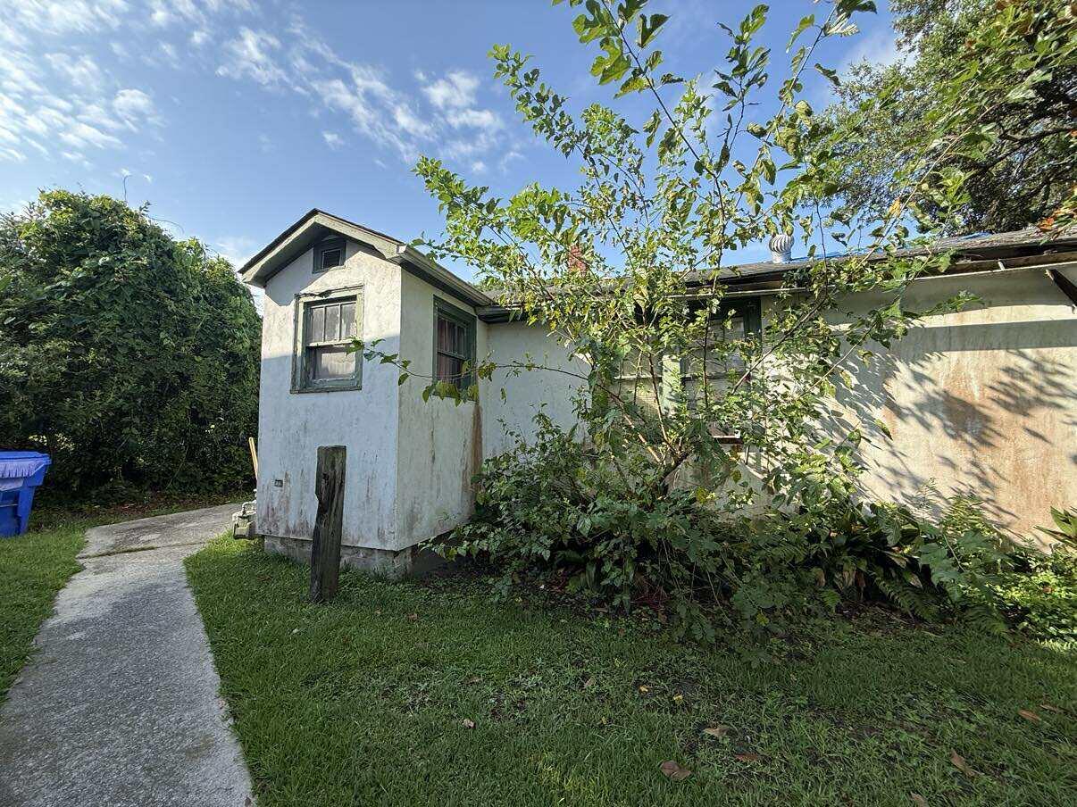 1048 Main Street