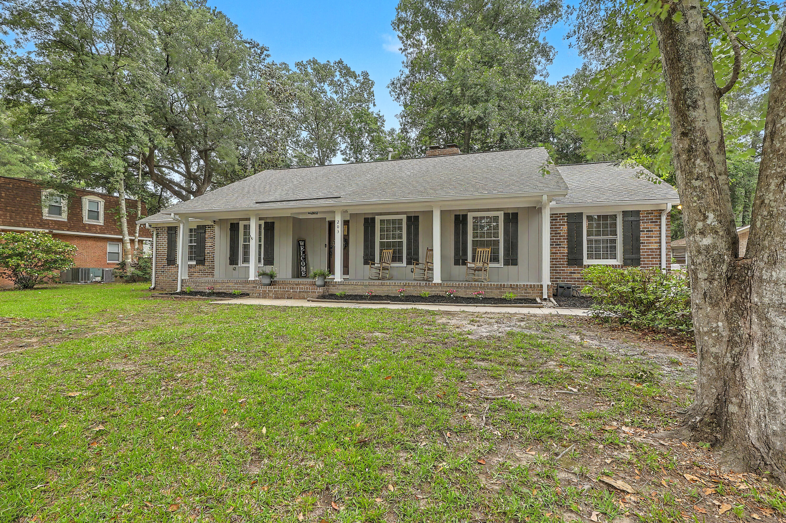 203 Shaftesbury Lane