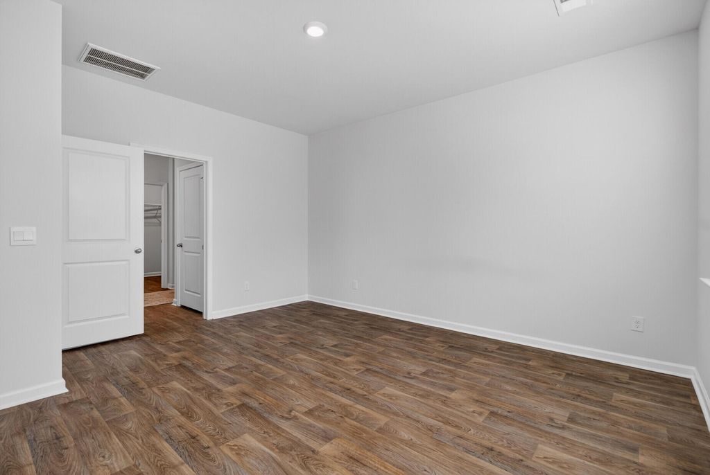 Photo of 644 Ladywood Dr, Summerville, SC 29486 (MLS # 26012309)