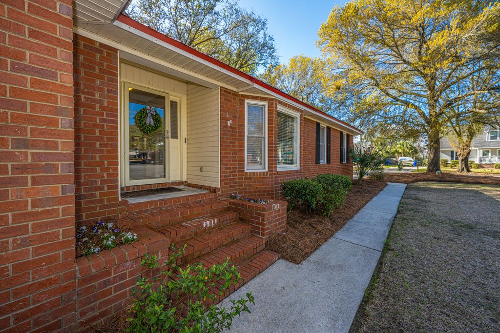 Photo of 2206 Hunter Creek Drive, Charleston, SC 29414 (MLS # 26006374)