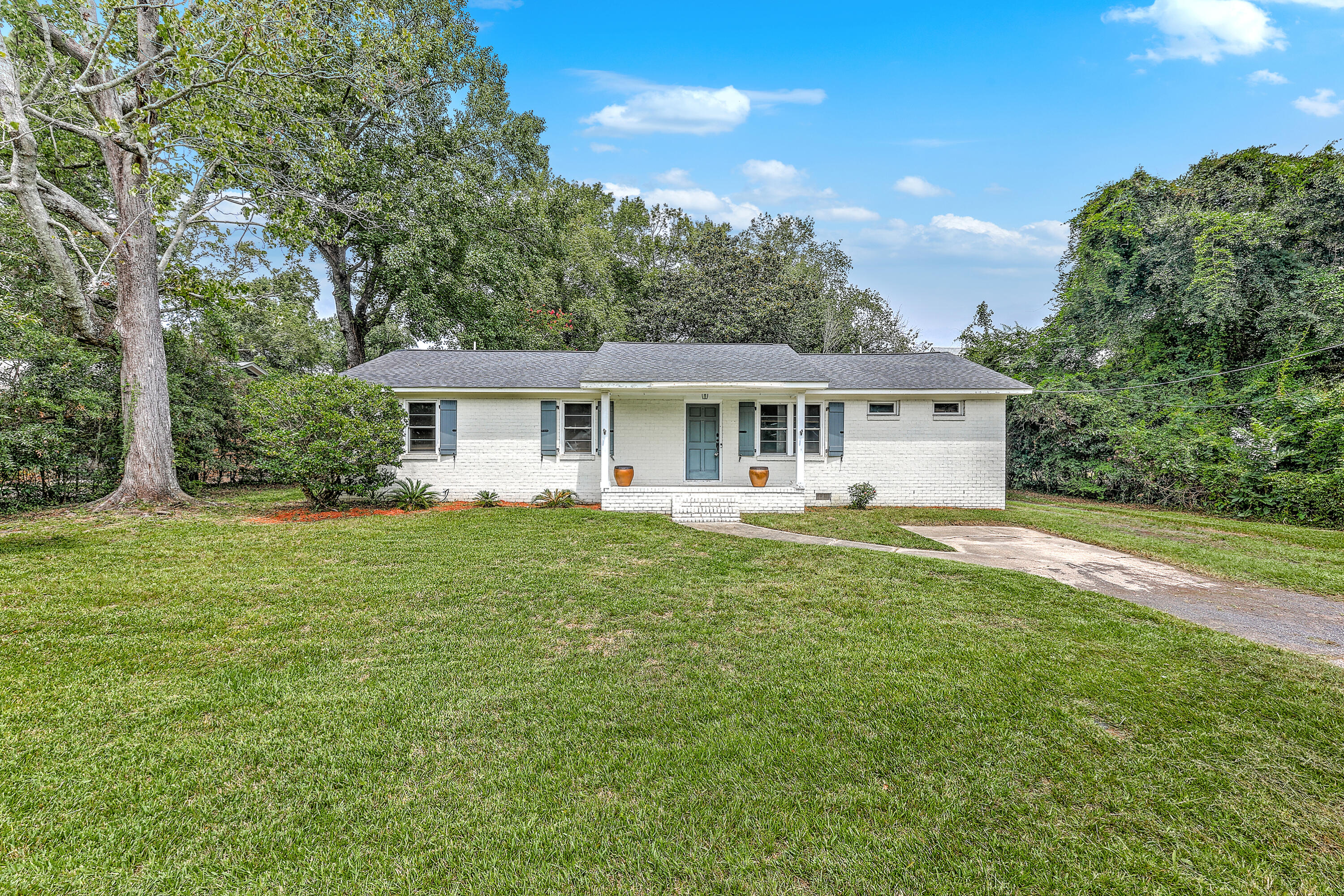 1140 Pleasant Pines Road