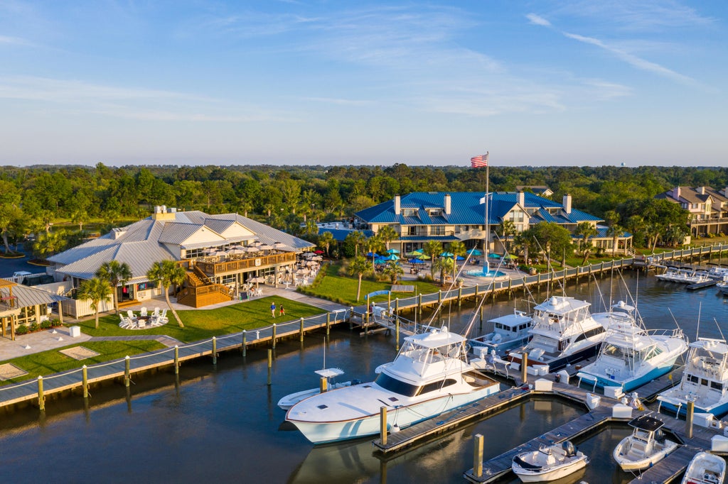 Photo of 1880 Andell Bluff Boulevard #Unit F-13, Seabrook Island, SC 29455 (MLS # 26024845)