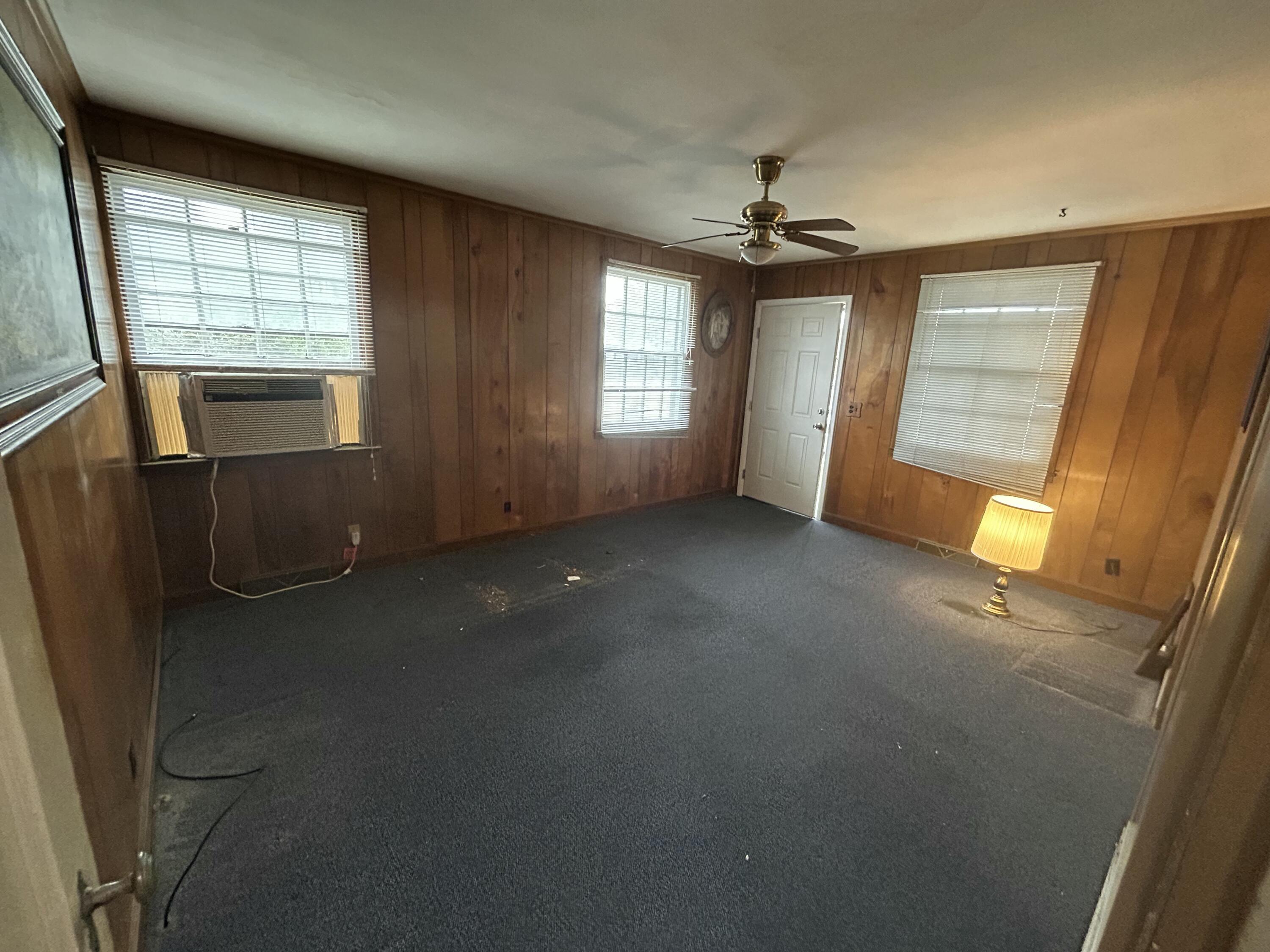 1457 E Montague Avenue