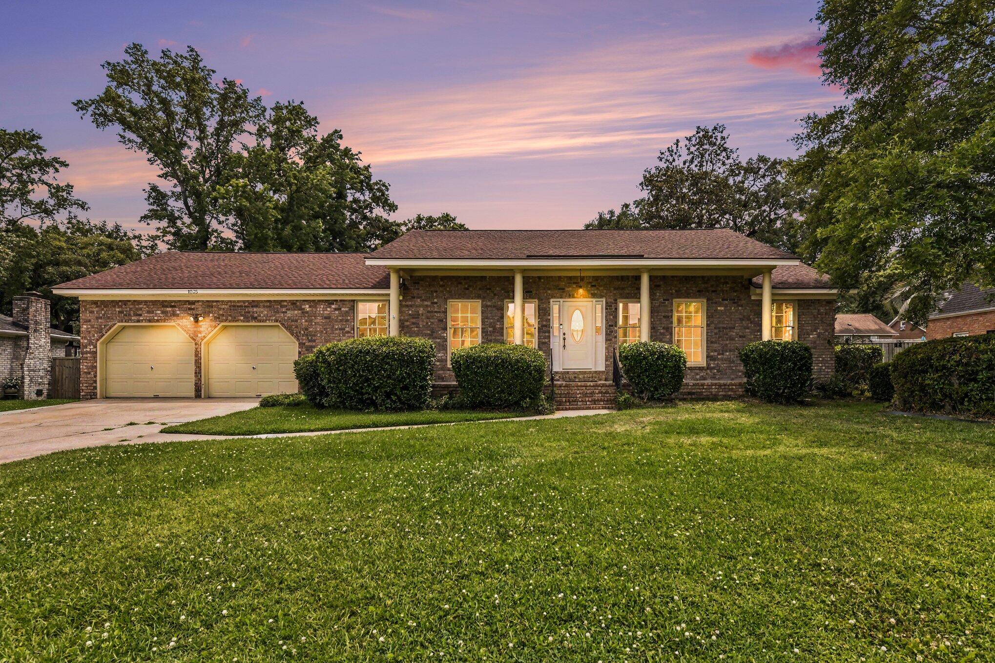 1035 Dominion Drive