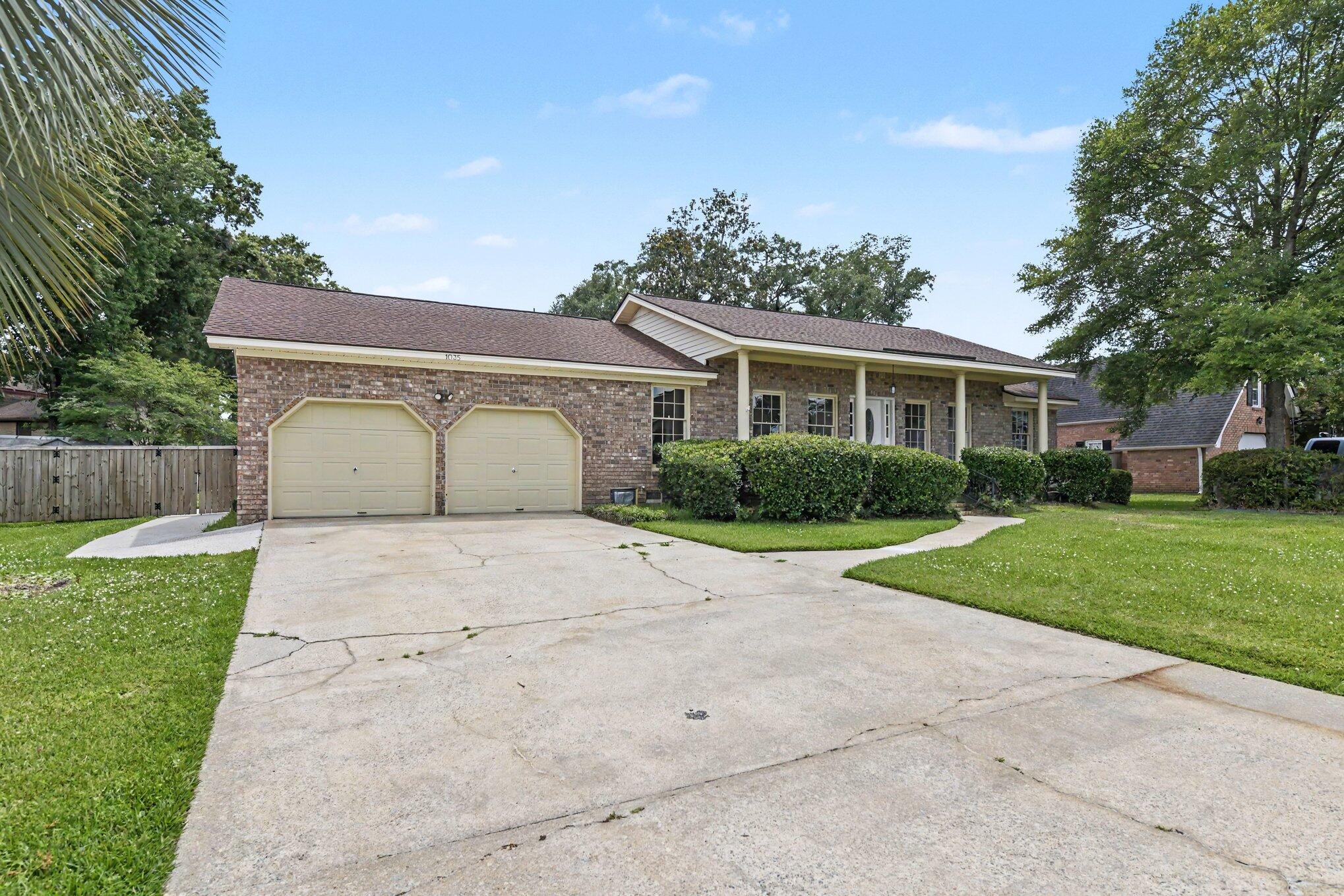 1035 Dominion Drive