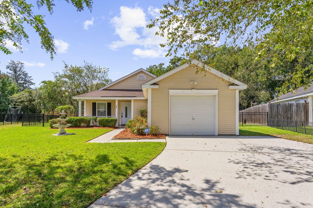 Photo of 240 Lytham Court, Charleston, SC 29414 (MLS # 26025665)