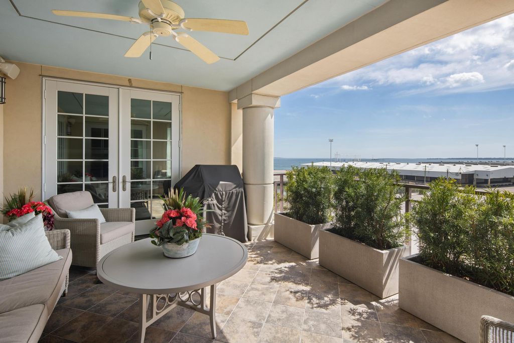 Photo of 2 Laurens Street #Unit 4d, Charleston, SC 29401 (MLS # 26007570)