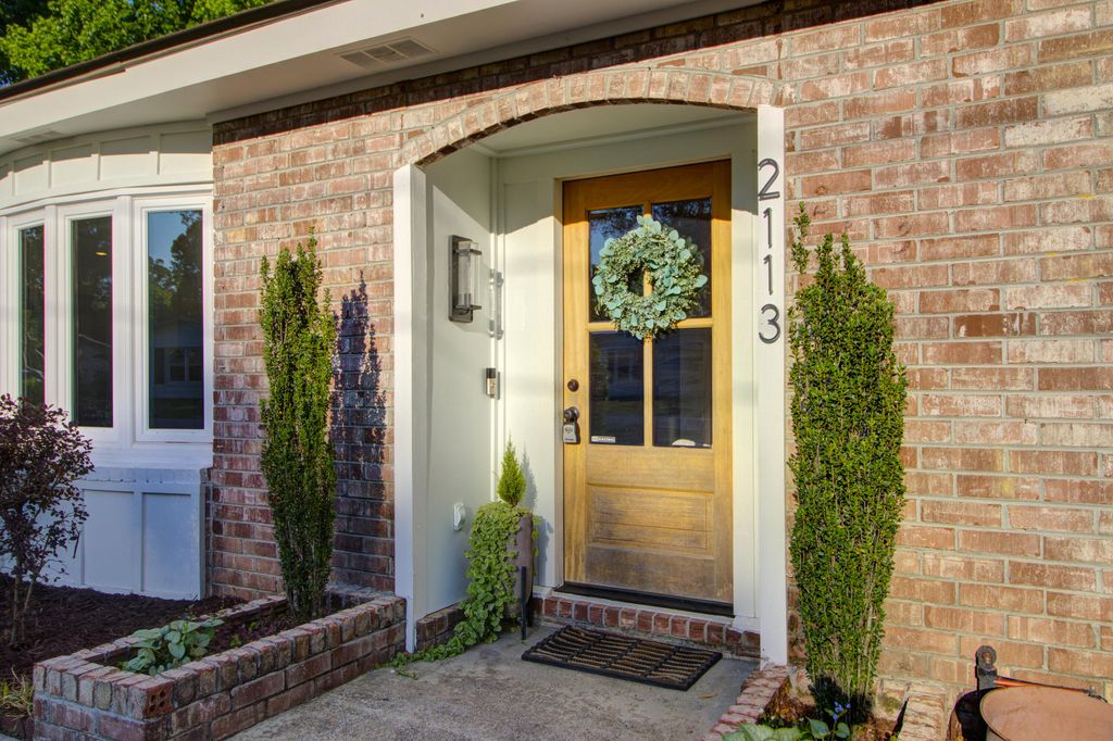 Photo of 2113 Chancellory Lane, Charleston, SC 29414 (MLS # 26014575)