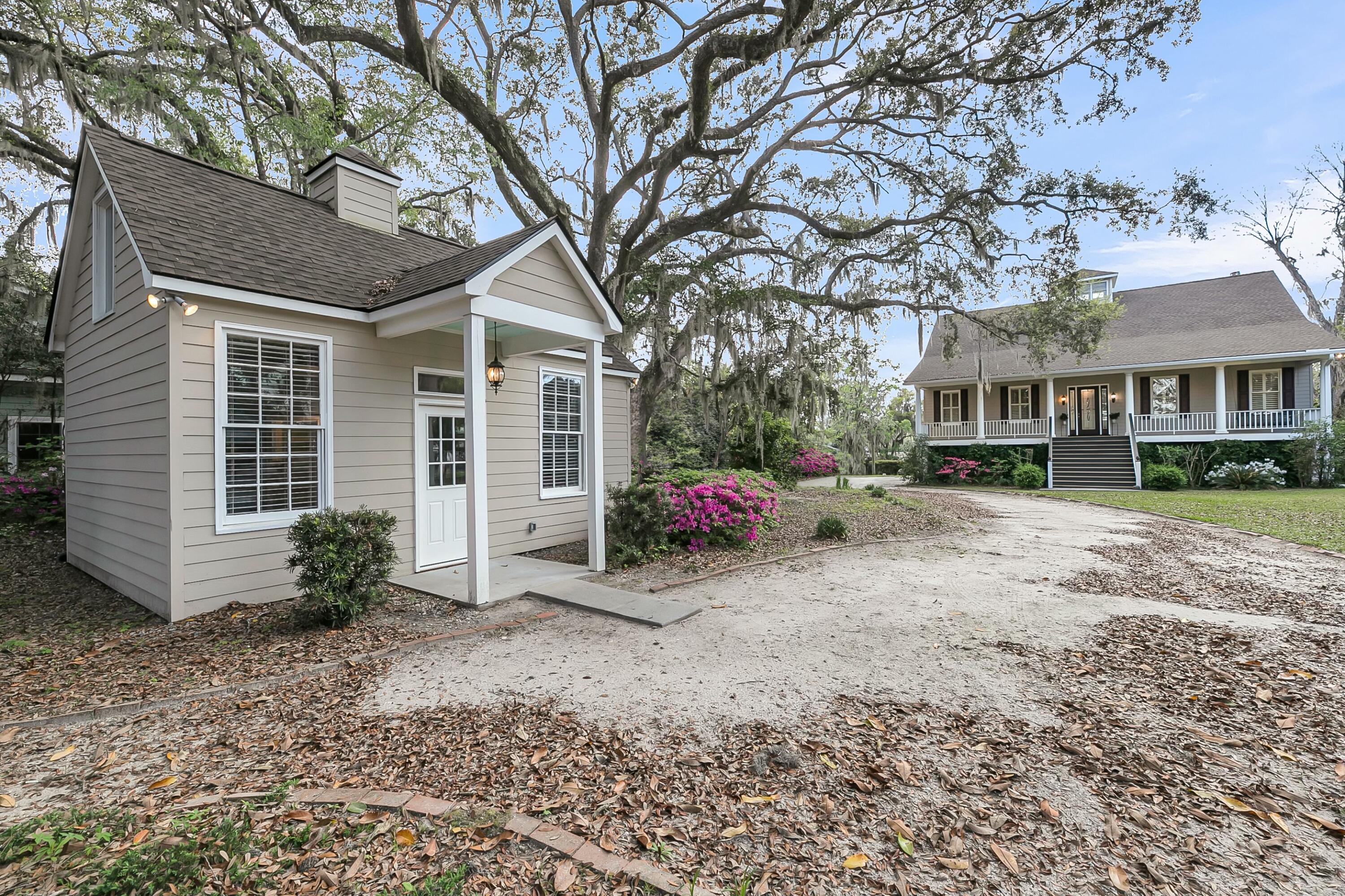 4584 Olde Smoak House Road