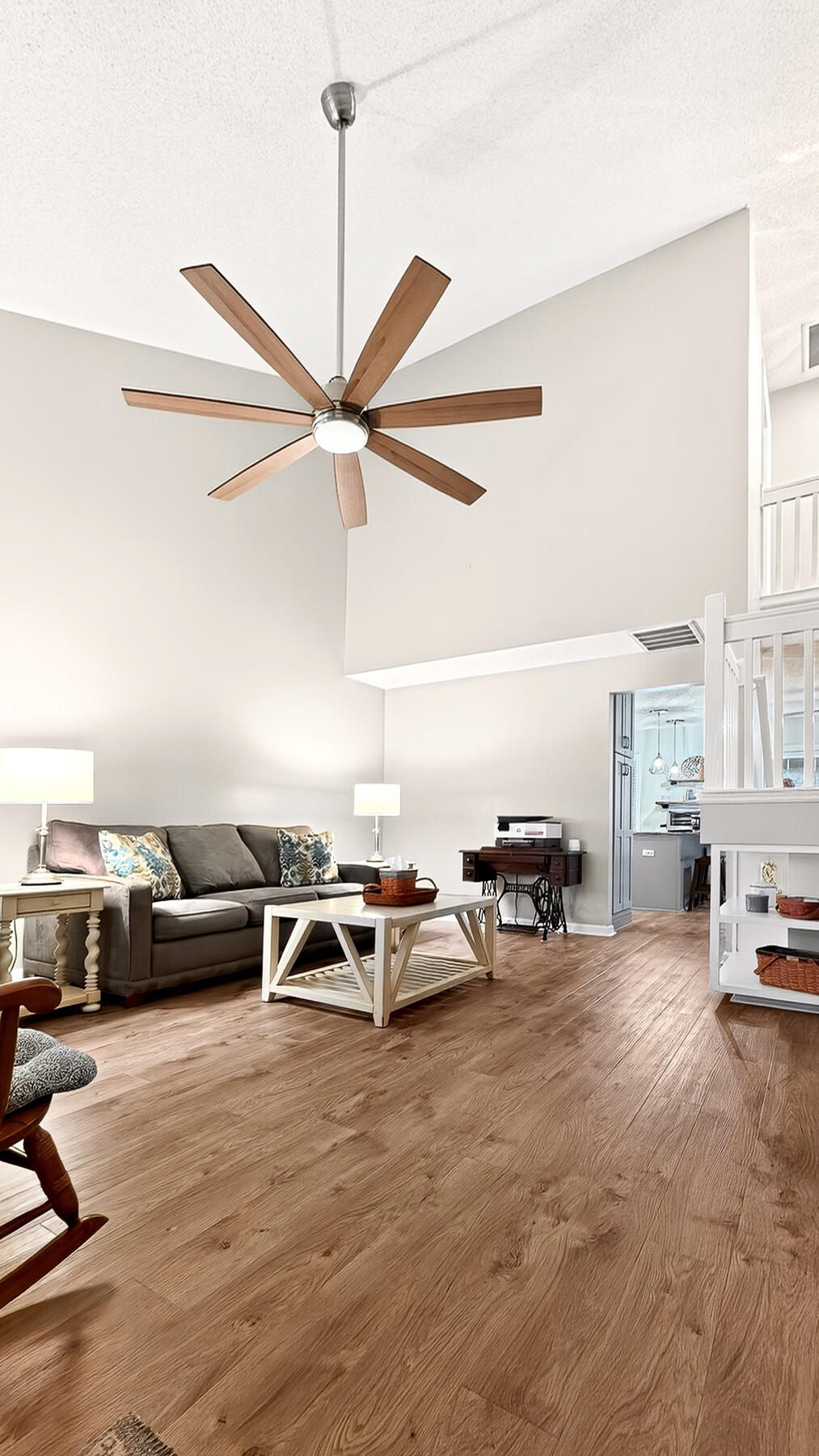 300 Yellow Hawthorn Circle