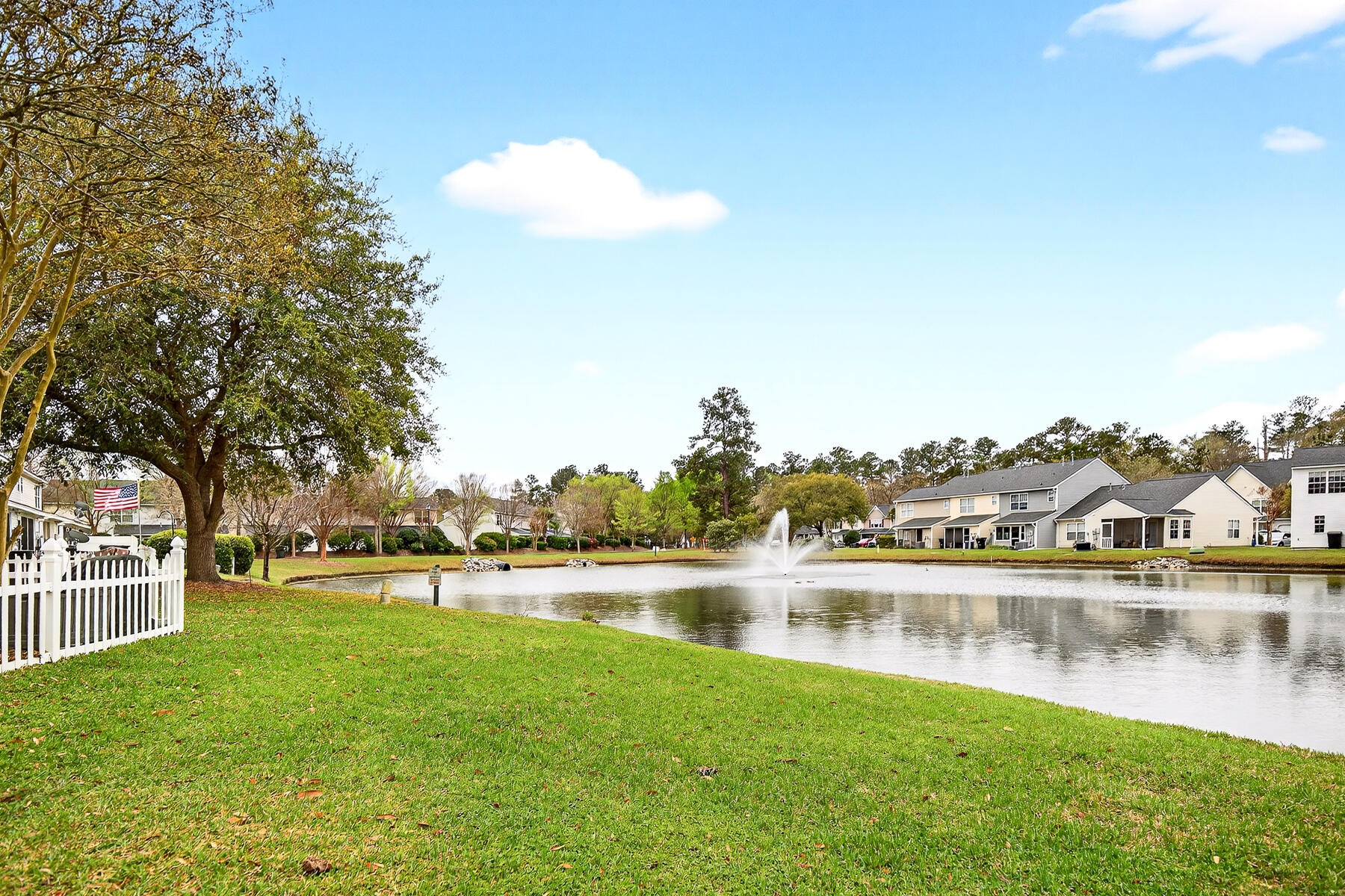 300 Yellow Hawthorn Circle