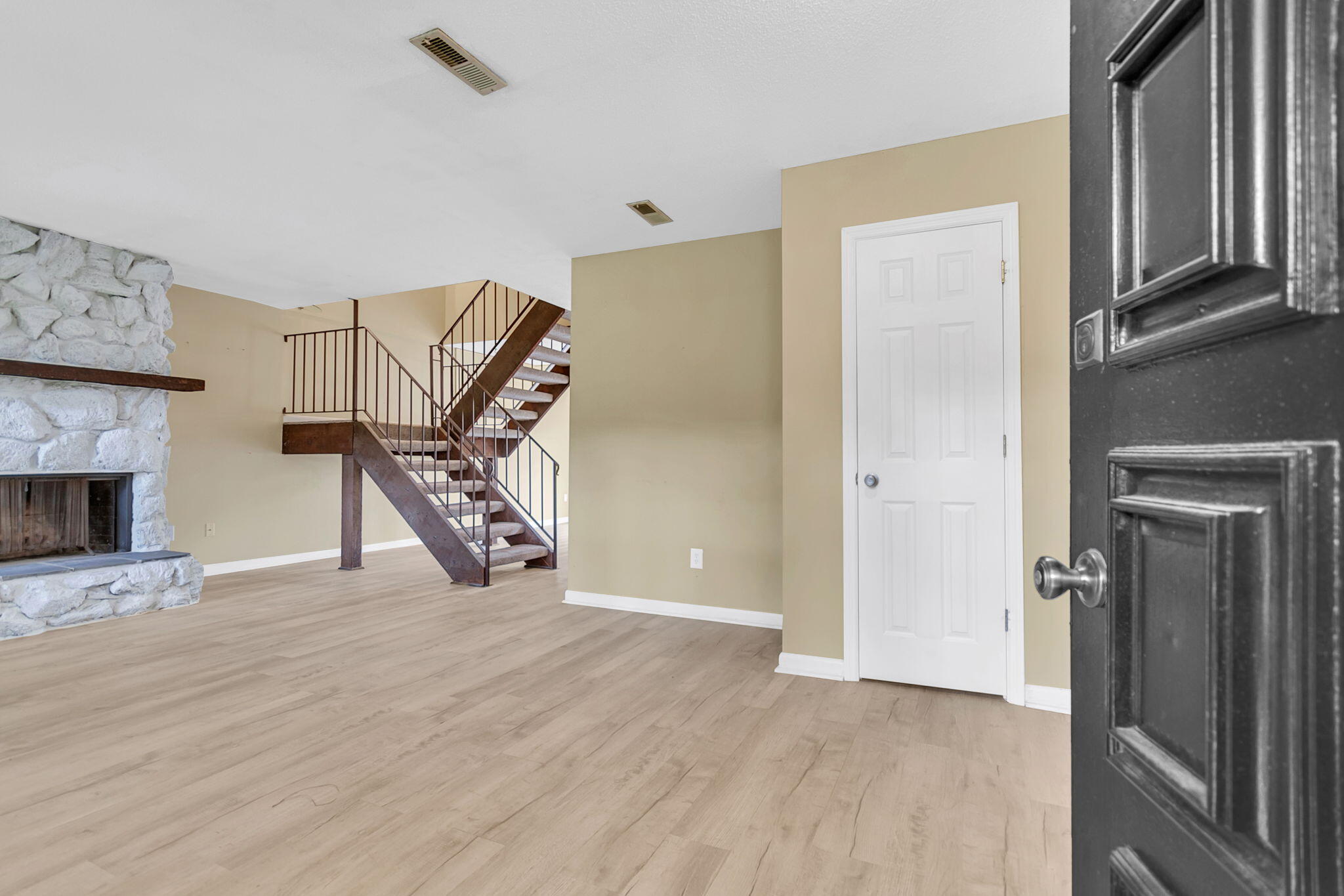 2939 Cathedral Lane