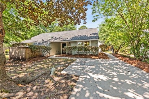 Photo of 1120 Daffodil Lane, Mount Pleasant, SC 29464 (MLS # 26011875)