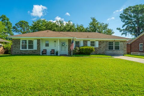 A home in North Charleston