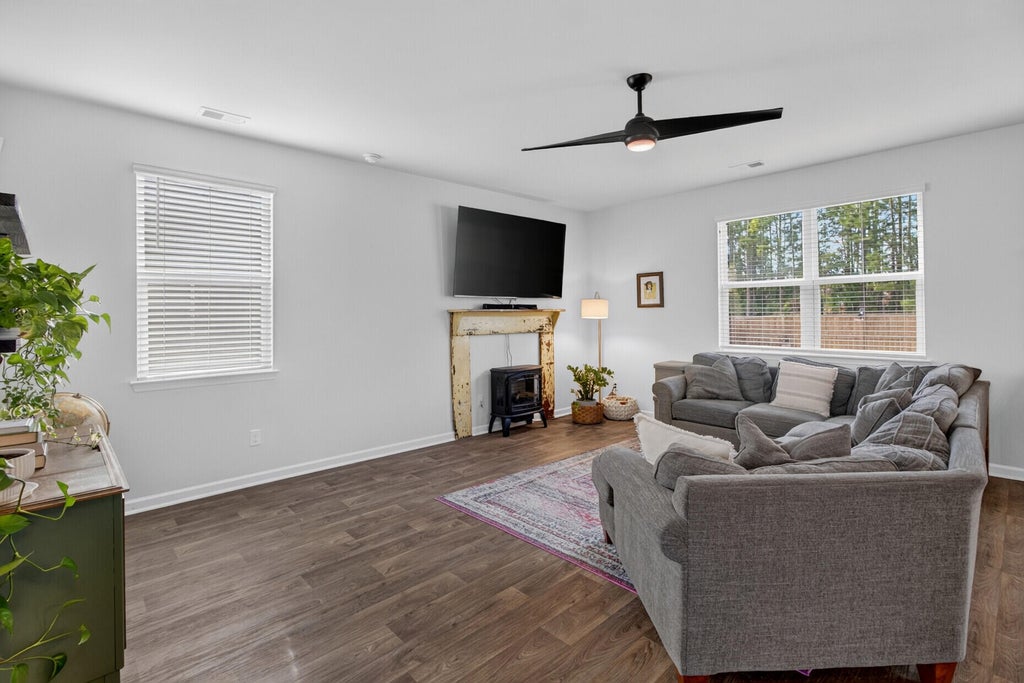 Photo of 384 Bering Lane, Summerville, SC 29486 (MLS # 26025180)