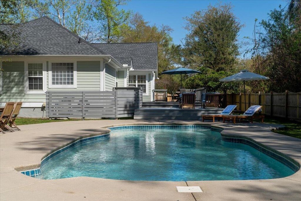 Photo of 1447 Rose Park Drive, Charleston, SC 29412 (MLS # 26008353)