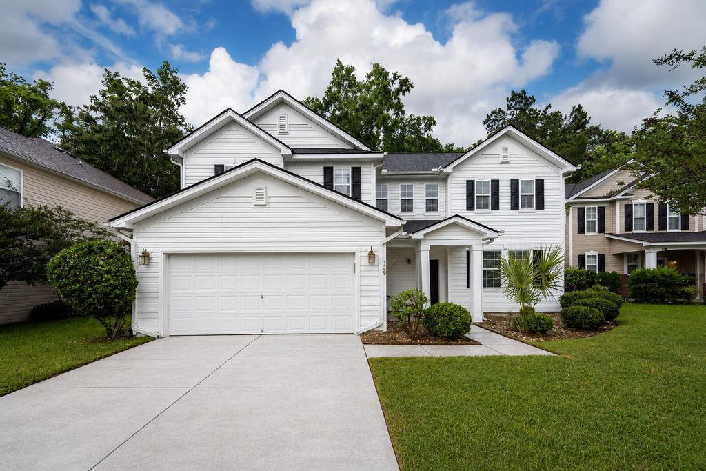 Photo of 129 Salt Meadow Lane, Summerville, SC 29483 (MLS # 26013283)