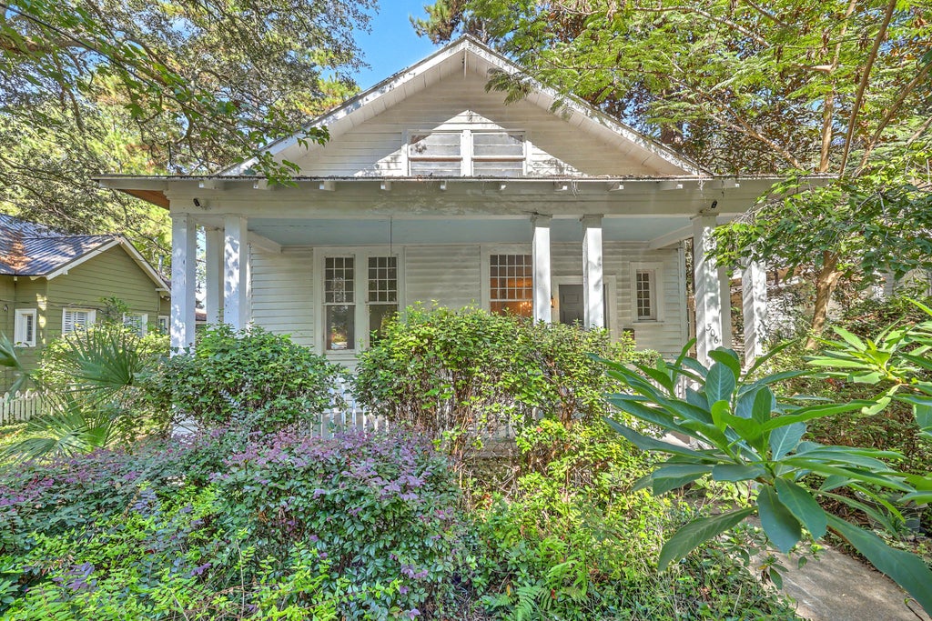 Photo of 306 S Main Street, Summerville, SC 29483 (MLS # 26027172)