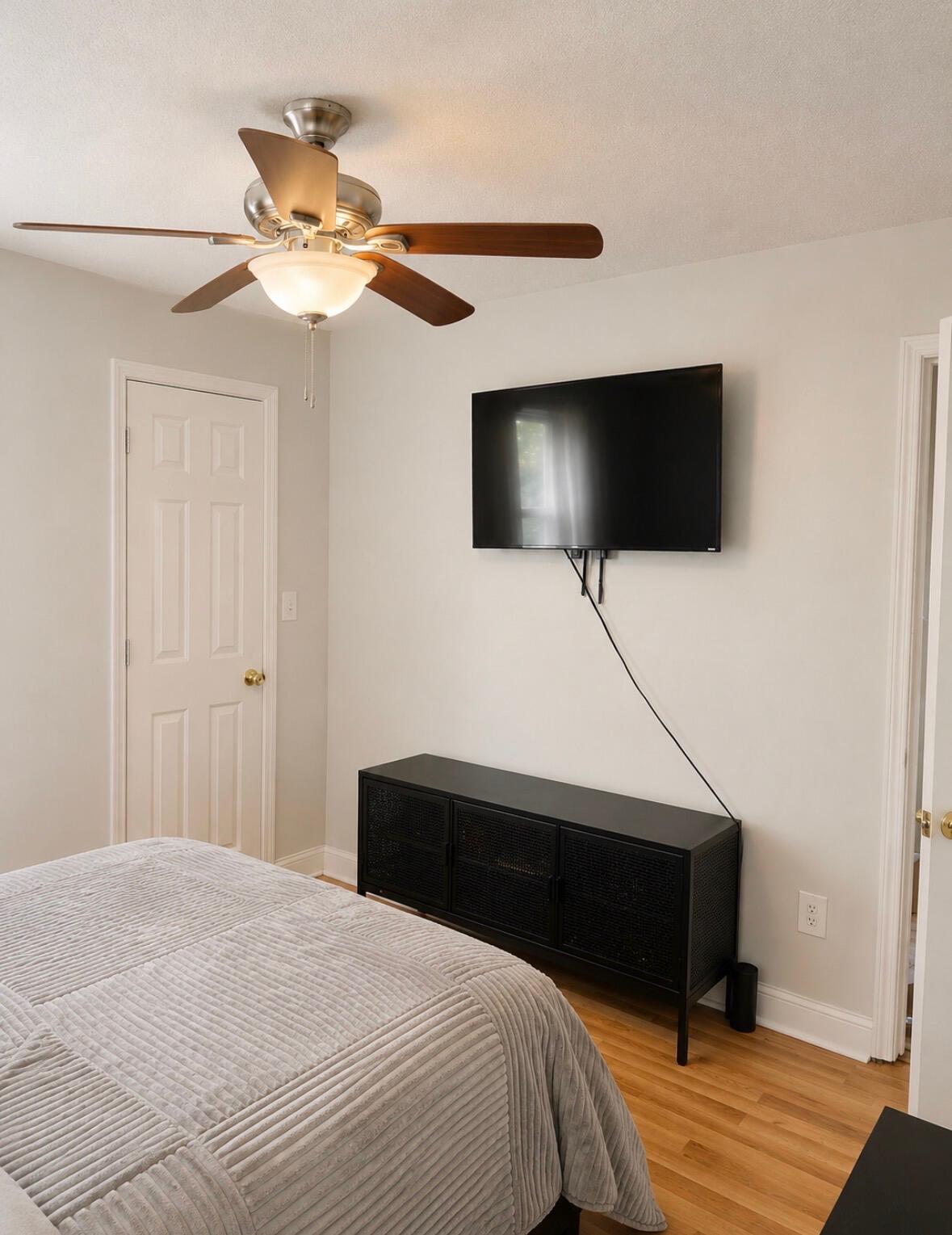 211 Congress Apt B
