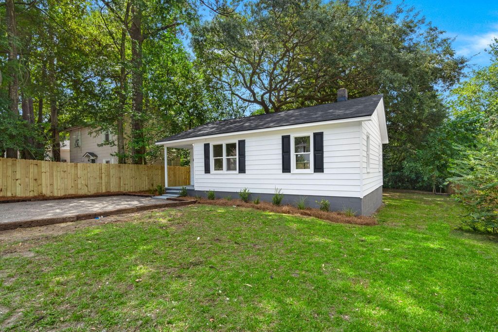 Photo of 1823 Lisa Street, North Charleston, SC 29406 (MLS # 26021010)