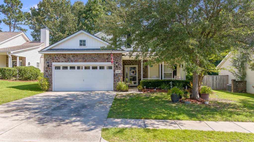 Photo of 404 Norwood Court, Moncks Corner, SC 29461 (MLS # 25017781)