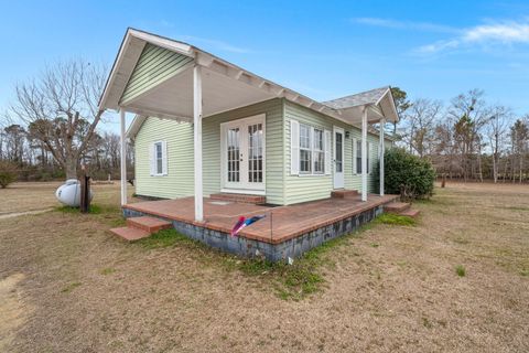 A home in Reevesville