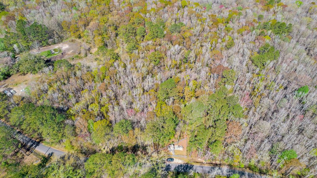Photo of 530 Twin Lakes Dr Dr, Summerville, SC 29483 (MLS # 25000121)