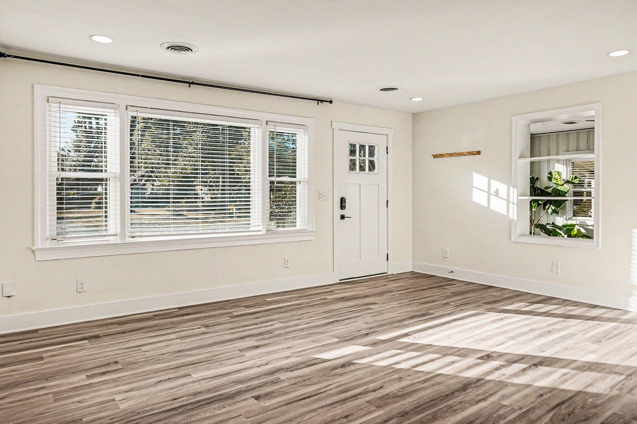 818 W Madison Avenue