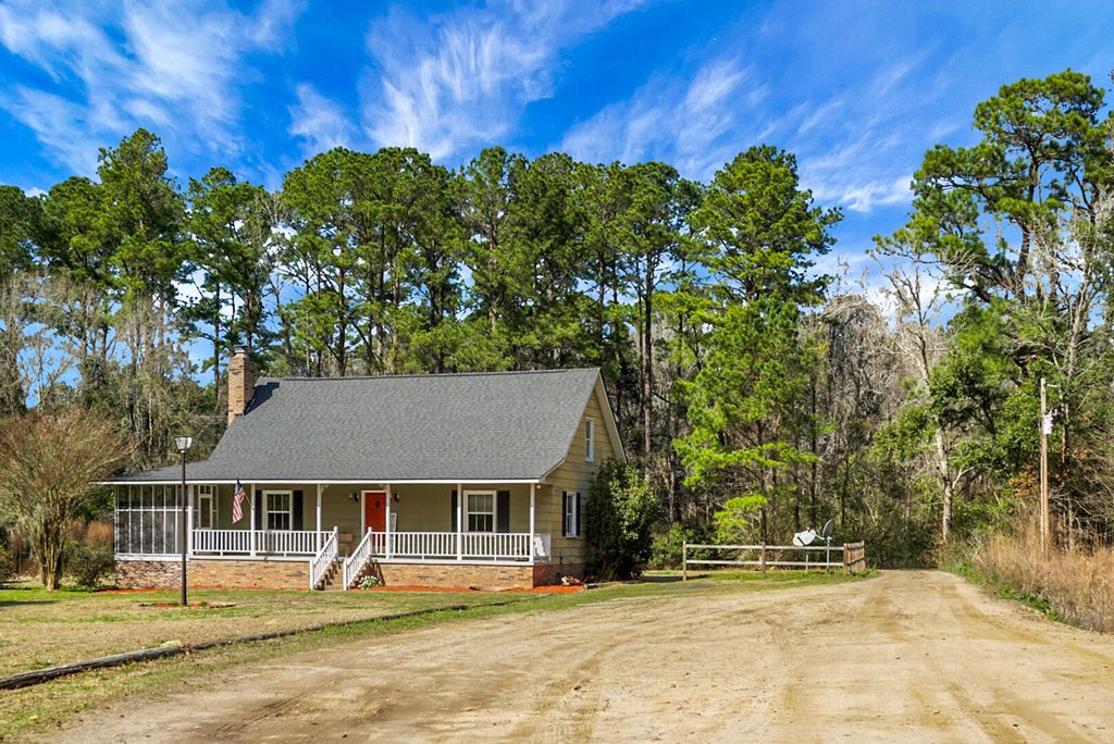 Photo of 129 Melrose Place, Moncks Corner, SC 29461 (MLS # 26006219)