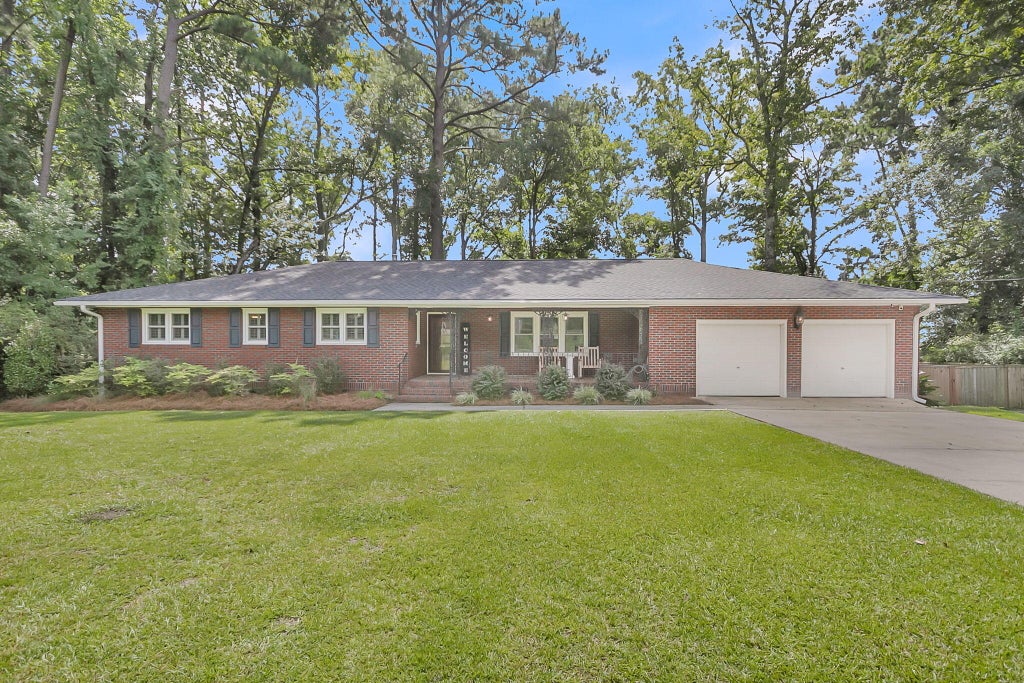 Photo of 106 Garden Hill Road, Summerville, SC 29483 (MLS # 26024414)