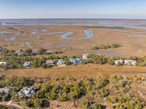 A home in Isle of Palms