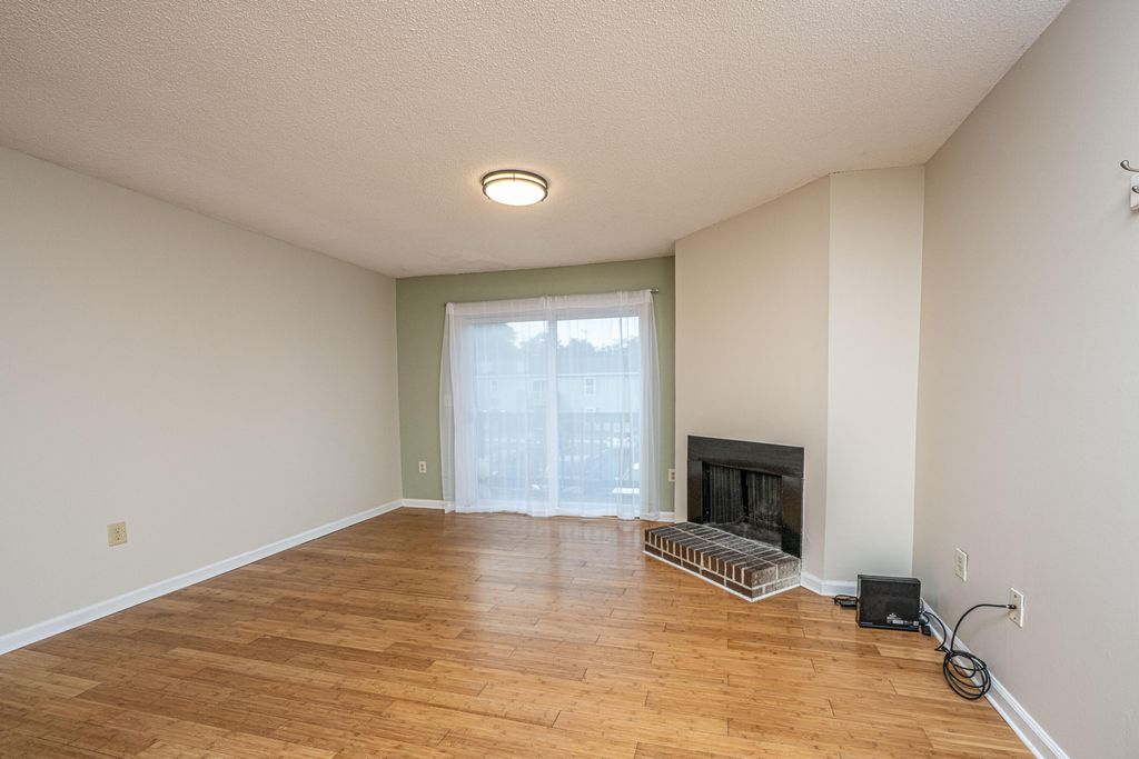 Photo of 1402 Camp Road #5e, Charleston, SC 29412 (MLS # 25026625)