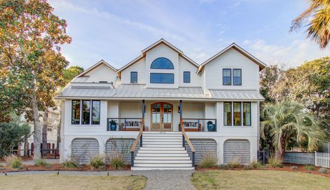 Photo of 2918 Middle Street, Sullivans Island, SC 29482 (MLS # 26002293)