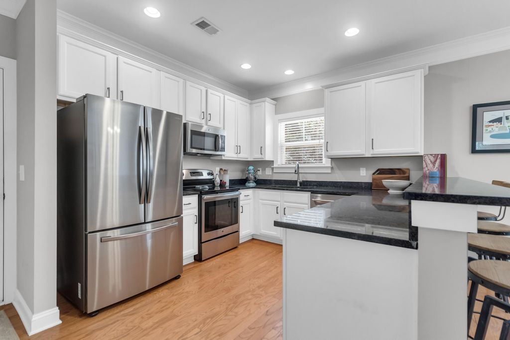 Photo of 949 Dills Bluff Road, Charleston, SC 29412 (MLS # 26003050)