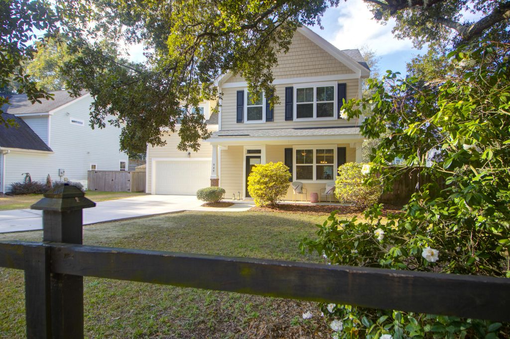 Photo of 949 Dills Bluff Road, Charleston, SC 29412 (MLS # 26003050)
