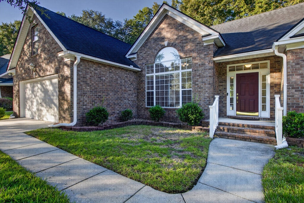 Photo of 5112 Tinston Court, Summerville, SC 29485 (MLS # 26027414)