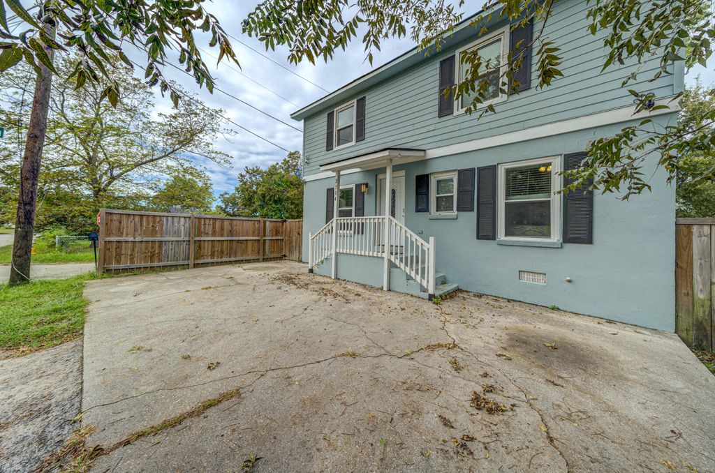 Photo of 2704 Junction Lane, North Charleston, SC 29405 (MLS # 25026811)