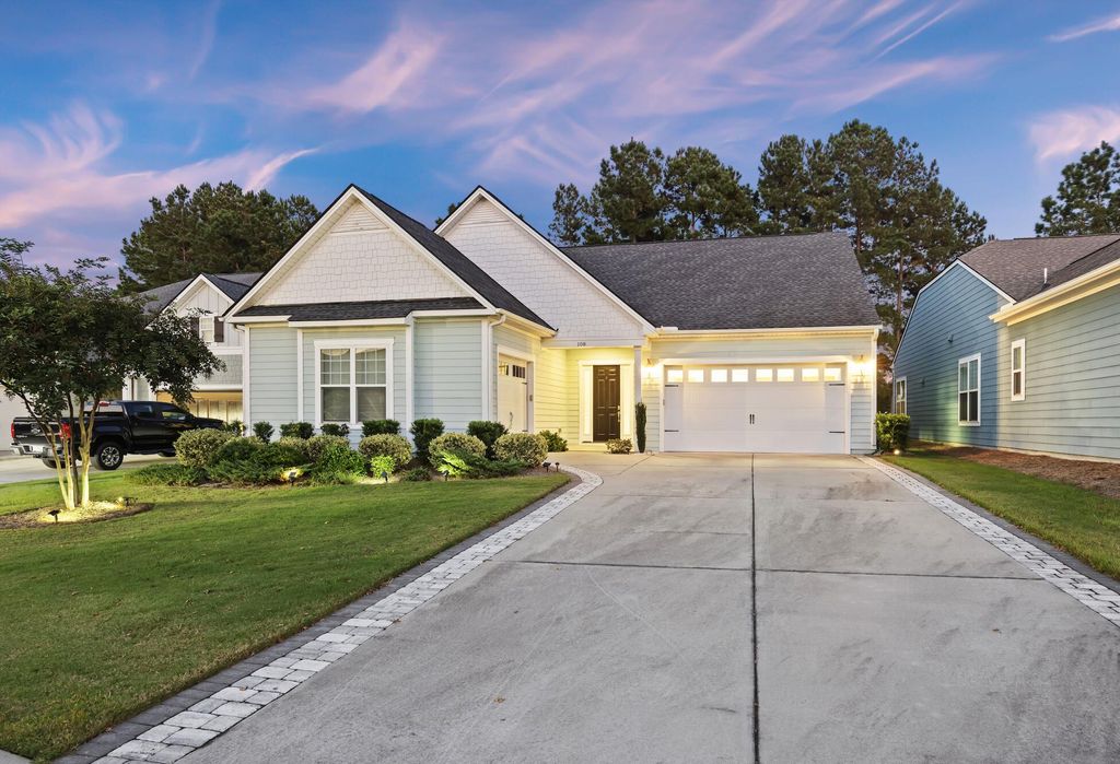 Photo of 108 Bluff Isle Court, Summerville, SC 29486 (MLS # 26009295)