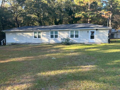 2704 Lizzie Creek Road Summerton SC 29148