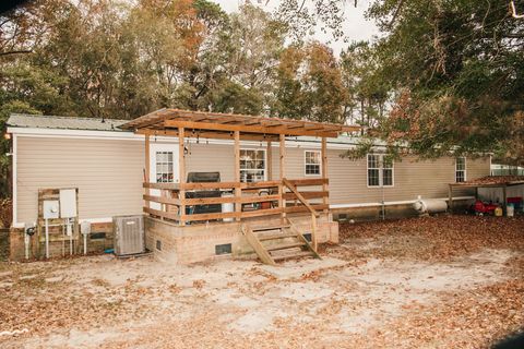 A home in Islandton