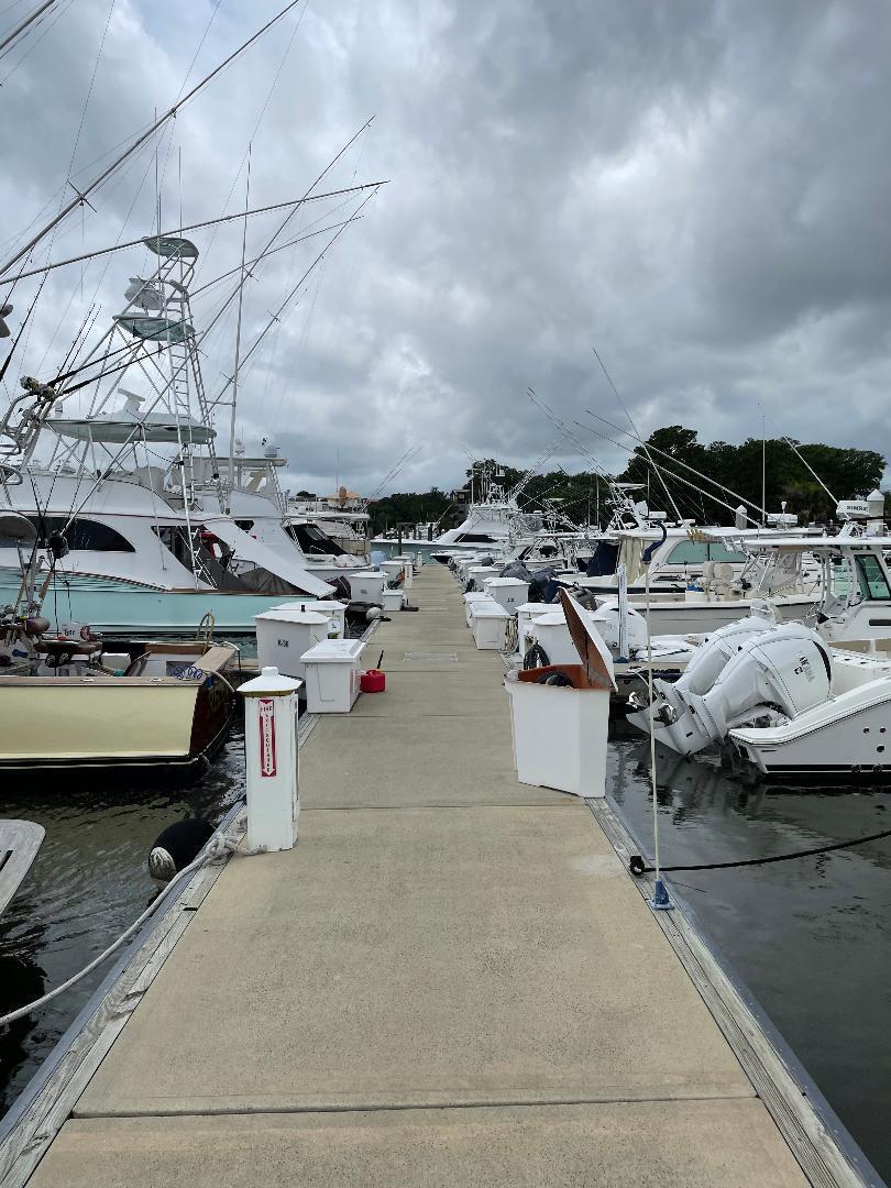 Charleston, South Carolina 29407, United States, ,Residential,Active,121903