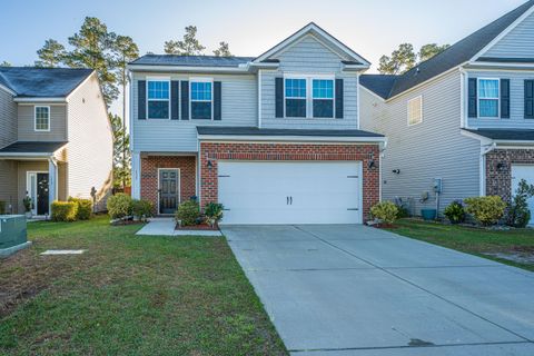 Photo of 137 Radtko Road, Summerville, SC 29486 (MLS # 26006718)