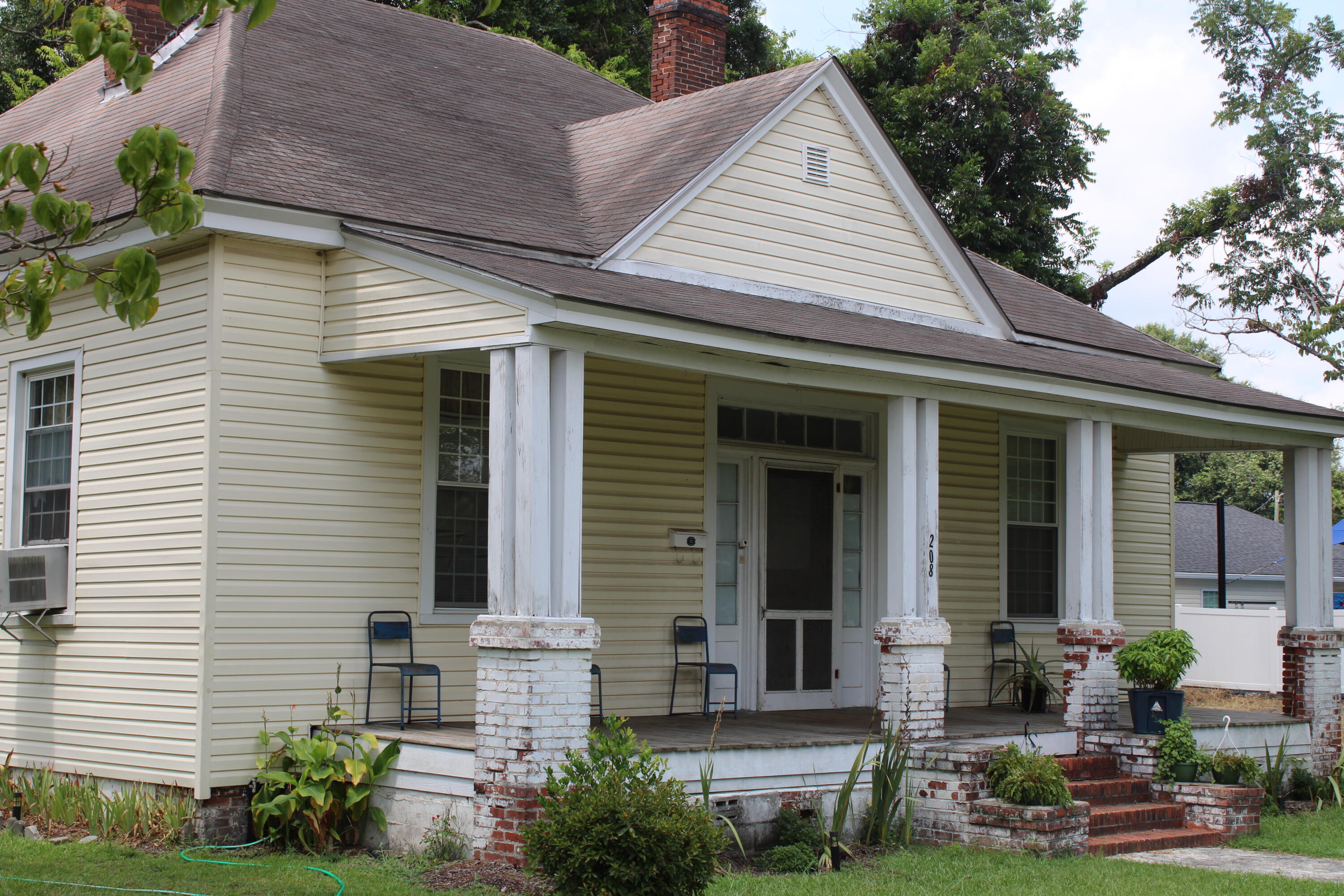 208 Grove Street