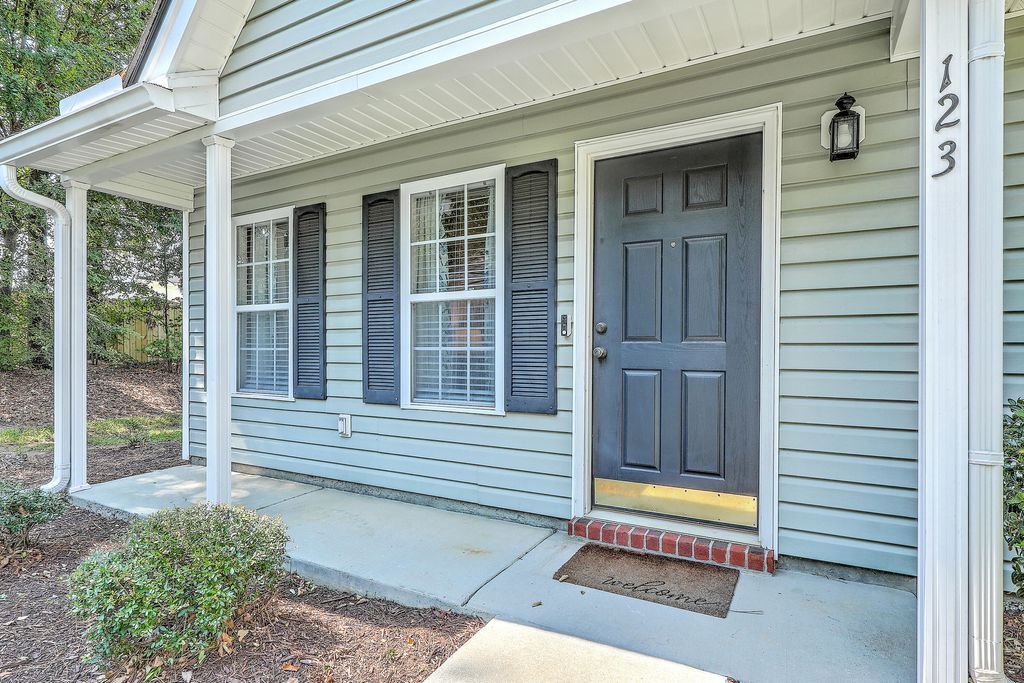 Photo of 123 Macy Circle, Goose Creek, SC 29445 (MLS # 25025873)