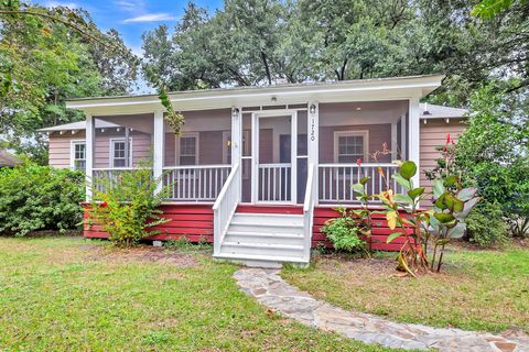 Photo of 1720 Wappoo Drive, Charleston, SC 29407 (MLS # 25027333)